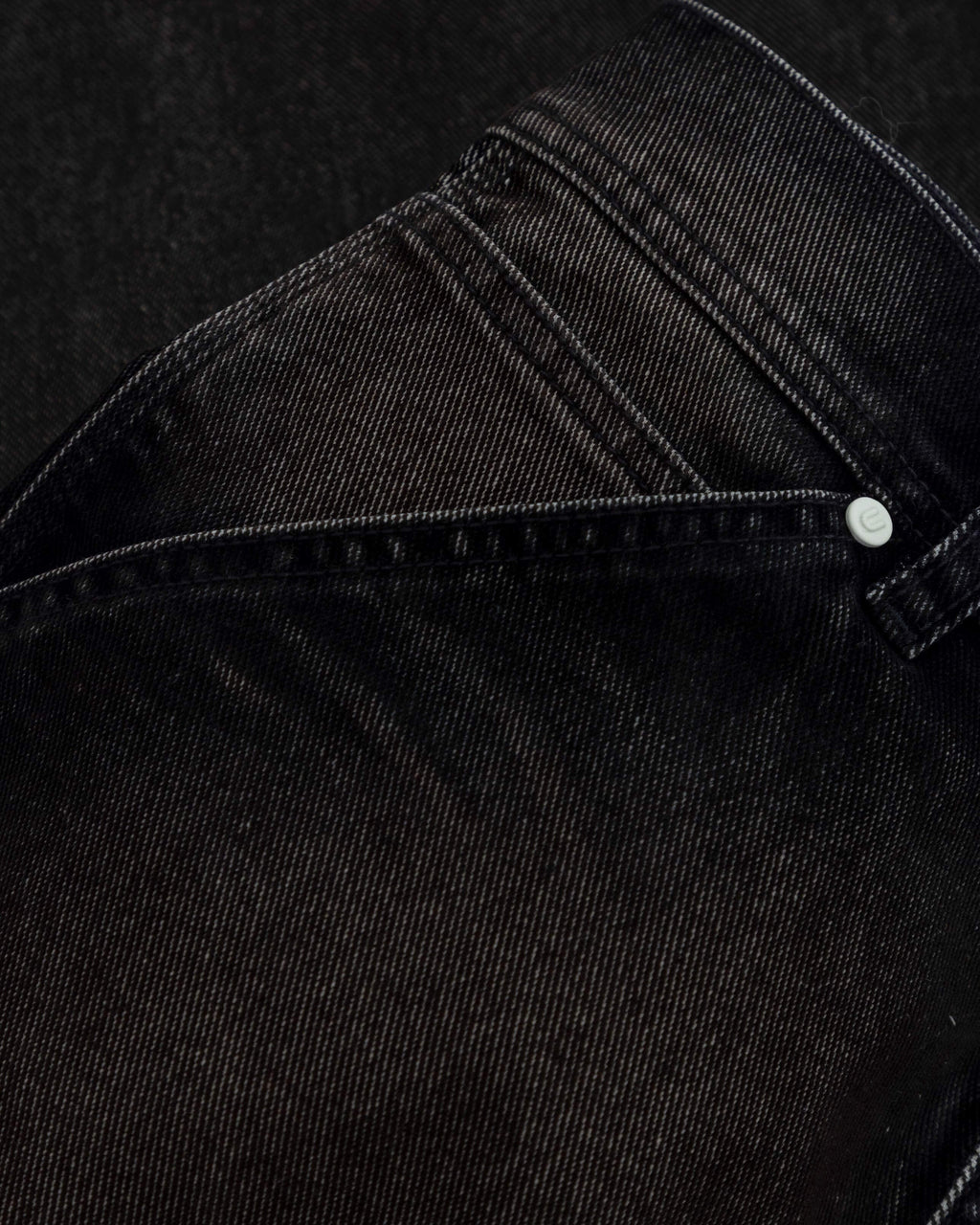 Santa Union Basic Barrel Velvet Jean Black