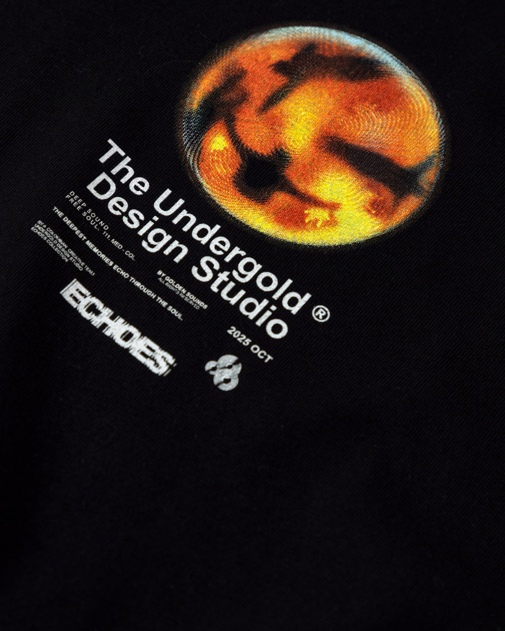 Echoes Amplitude Tshirt Black