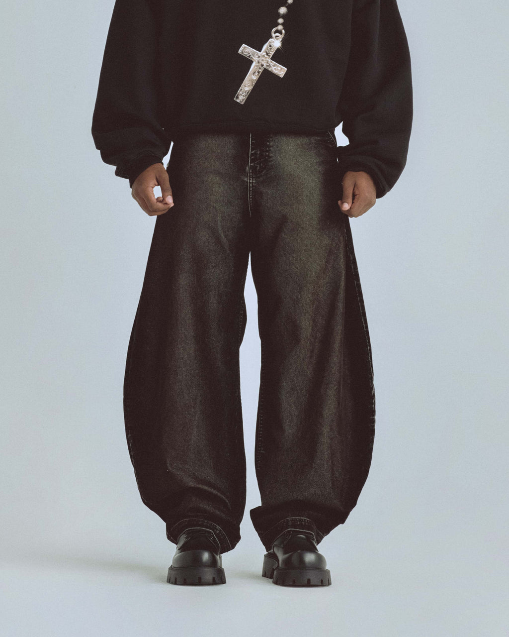 Santa Union Basic Barrel Velvet Jean Black