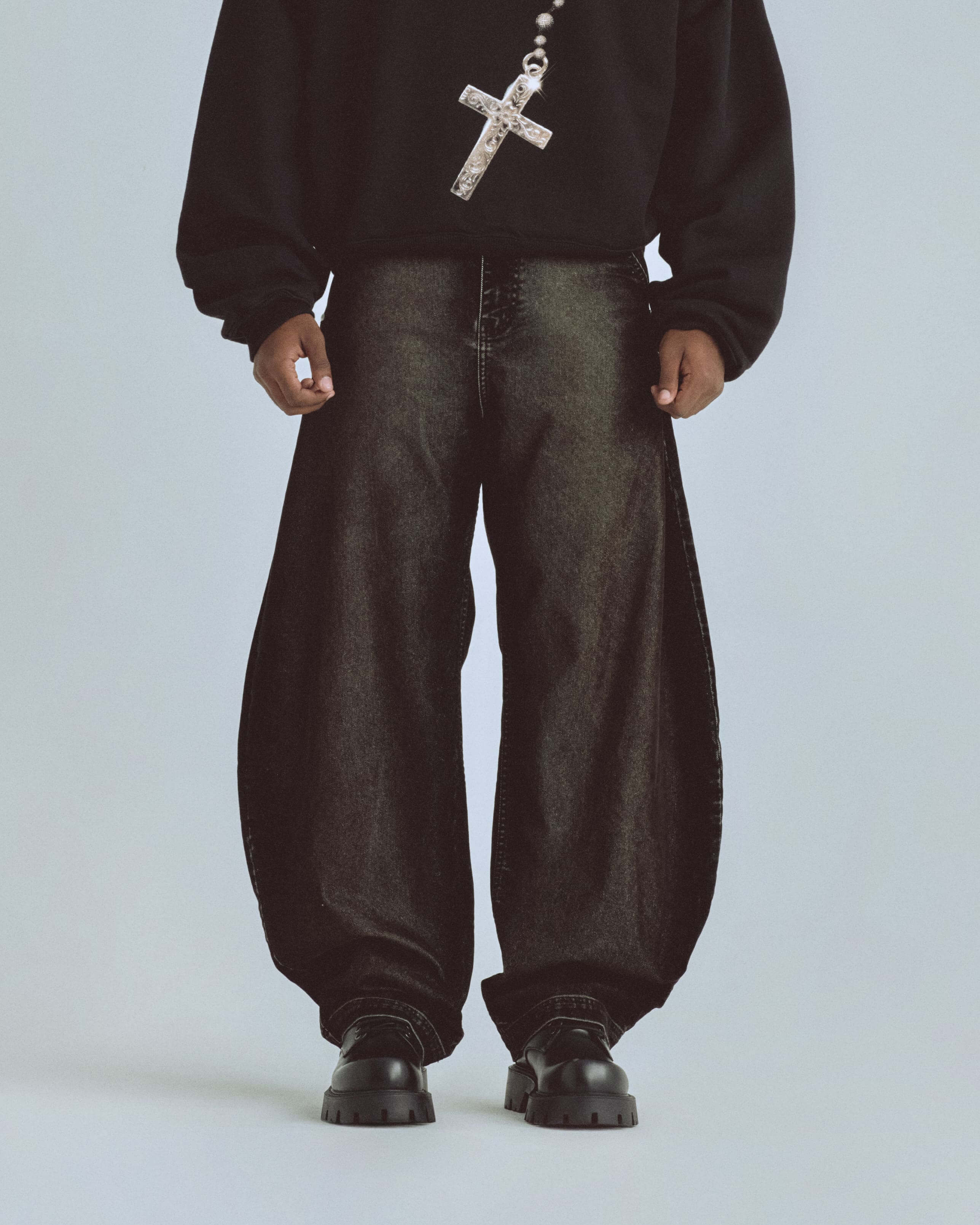 Santa Union Basic Barrel Velvet Jean Black