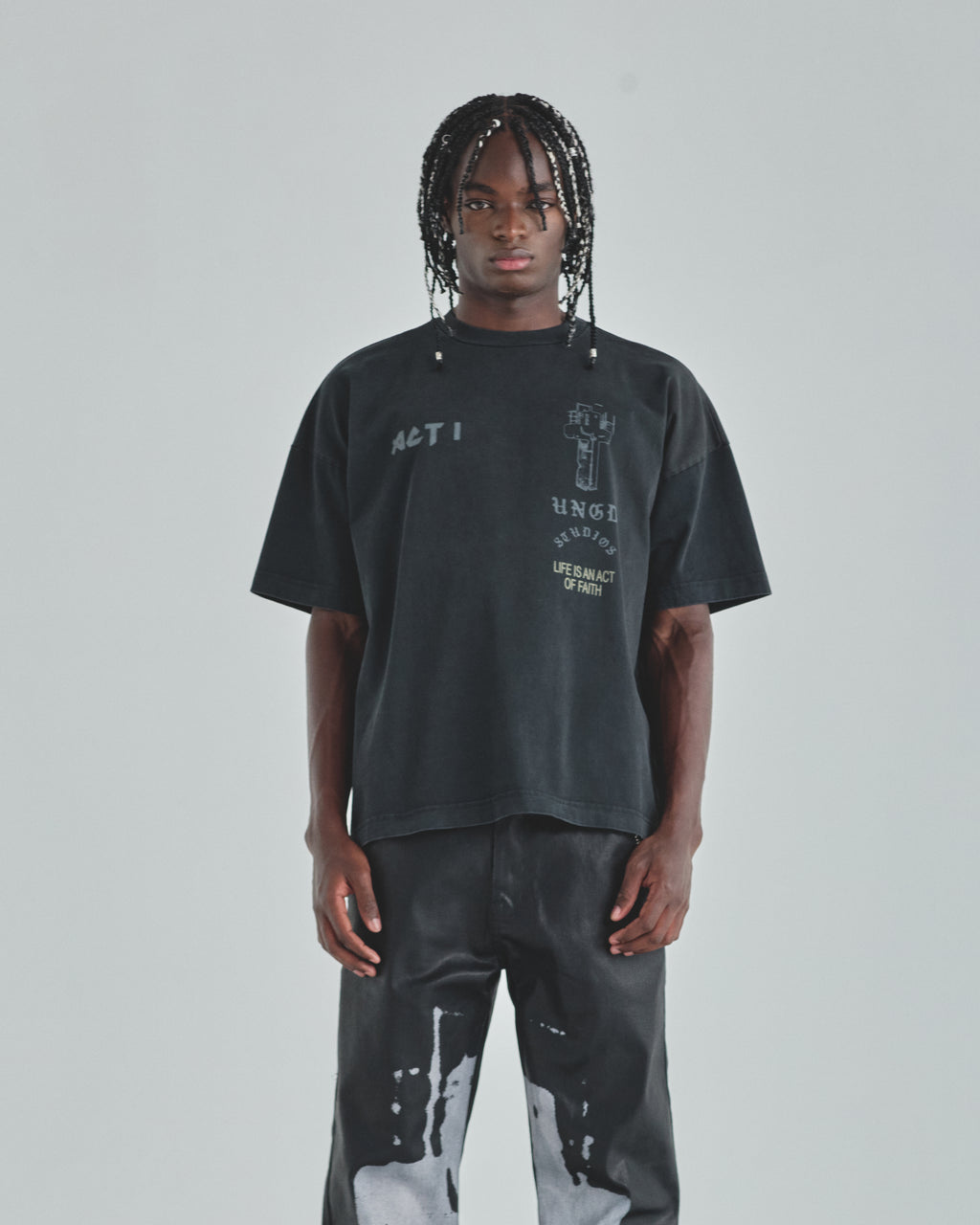 Act 1 Essence Tshirt Vintage Black