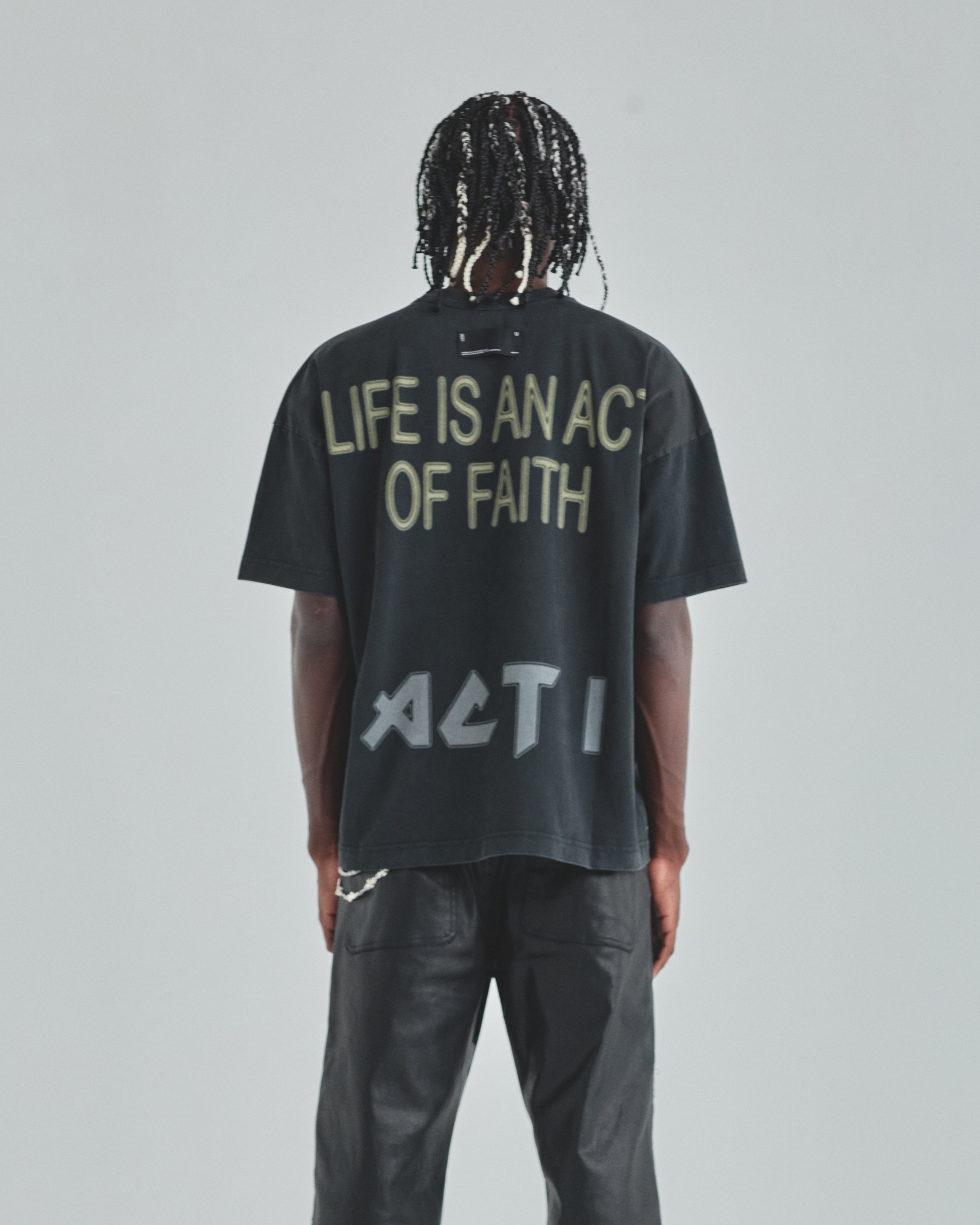 Act 1 Essence Tshirt Vintage Black