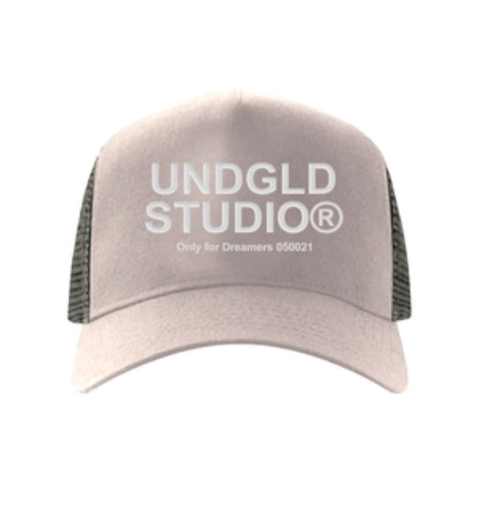 Basics UNDGLD STUDIO Trucker Cap (Bone)