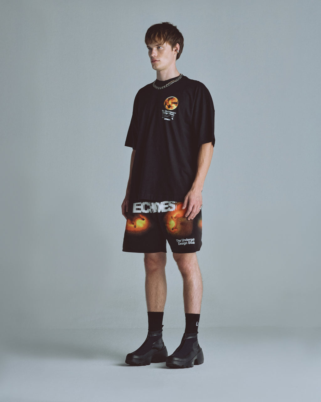 Echoes Amplitude Tshirt Black