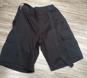 Long Short Pockets Folds Line