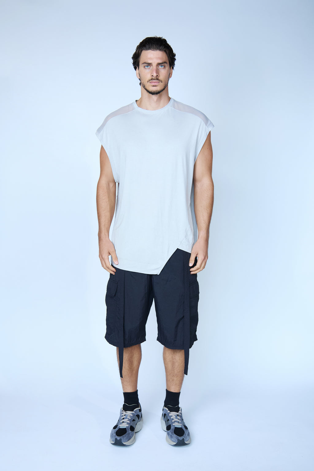 CAMISETA DE MALLA DE HOMBROS