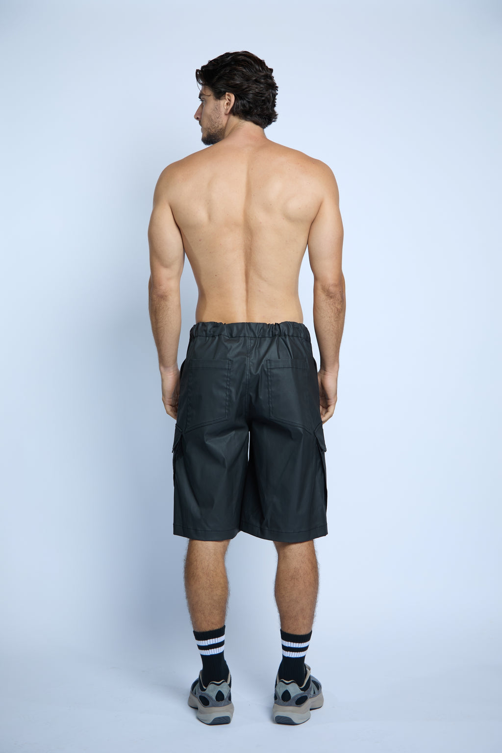 SHORTS COATED BLACK