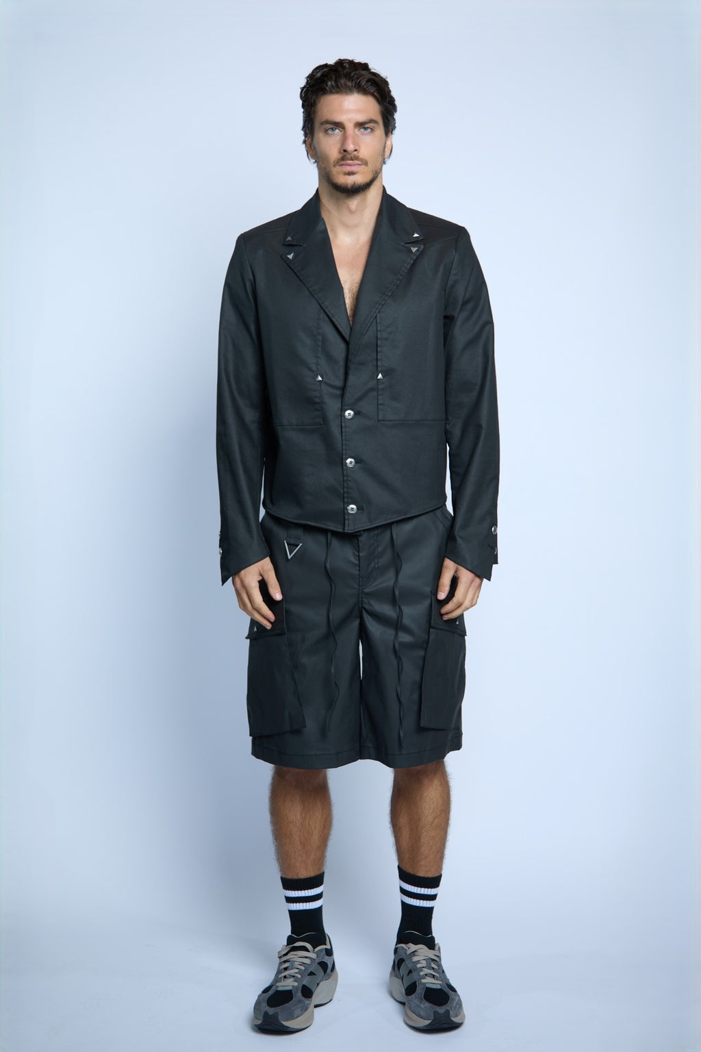 MEDIUM BLACK BLAZER