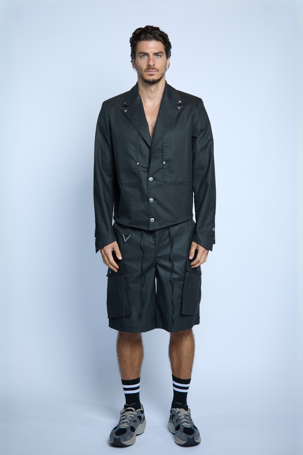MEDIUM BLACK BLAZER