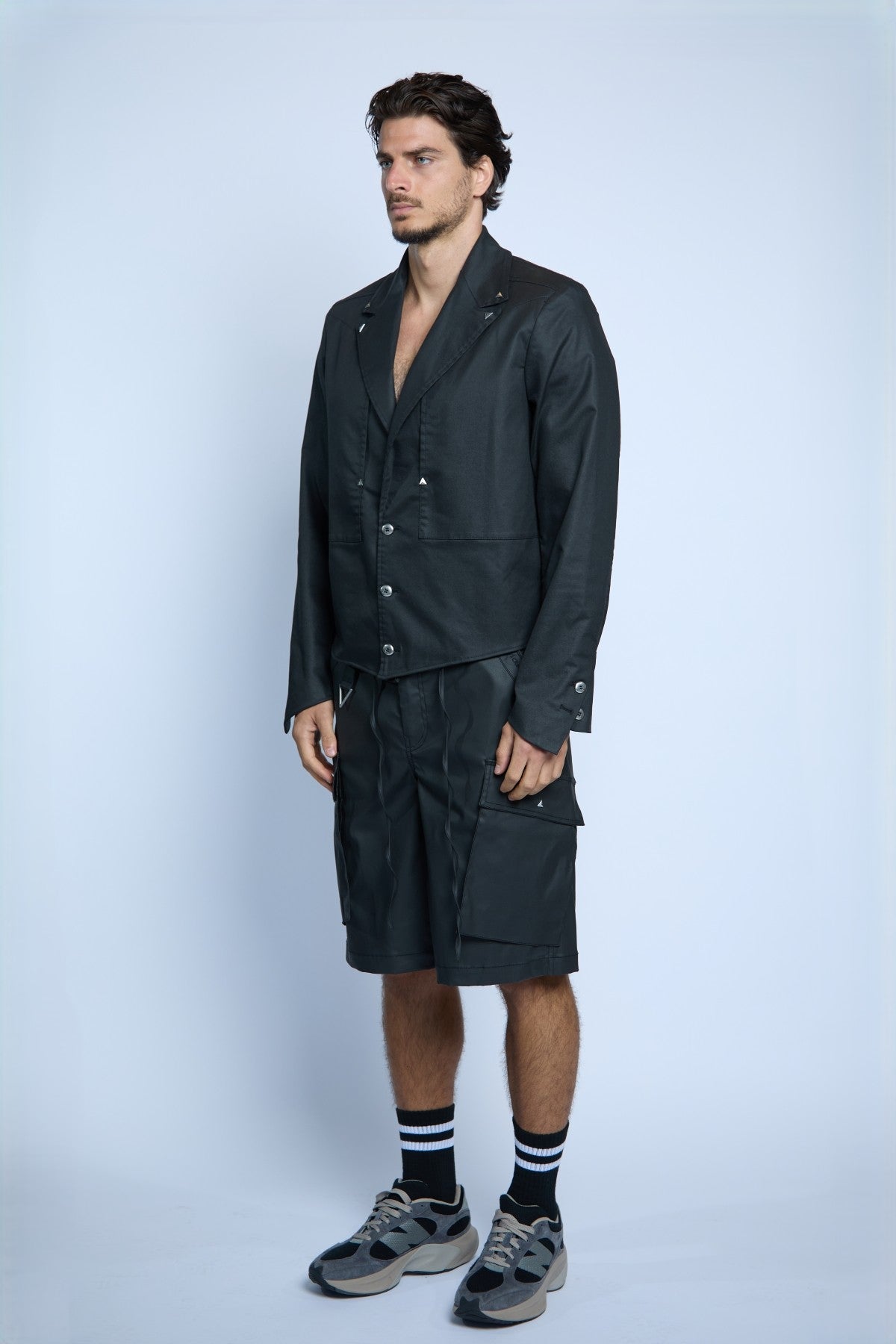 MEDIUM BLACK BLAZER