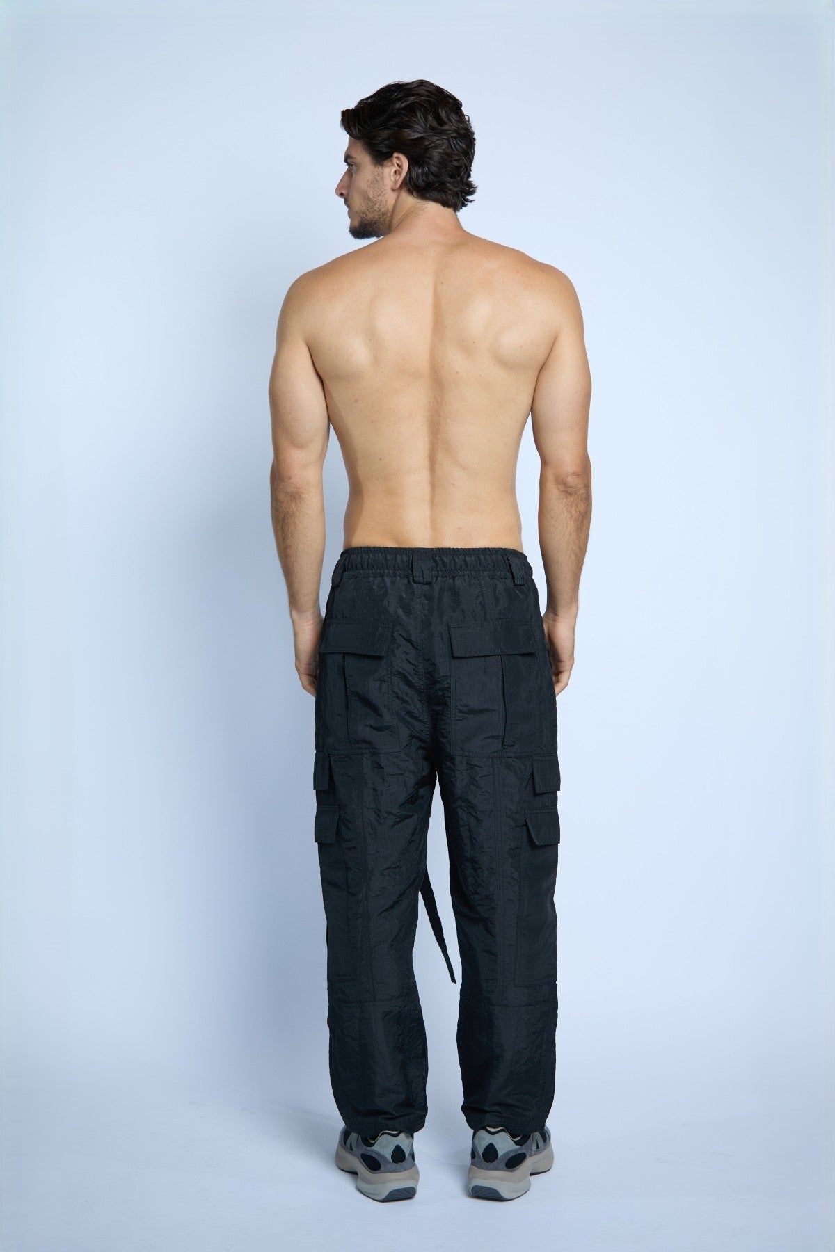 PANTALÓN PAAMARI EN TAFFETA NEGRO