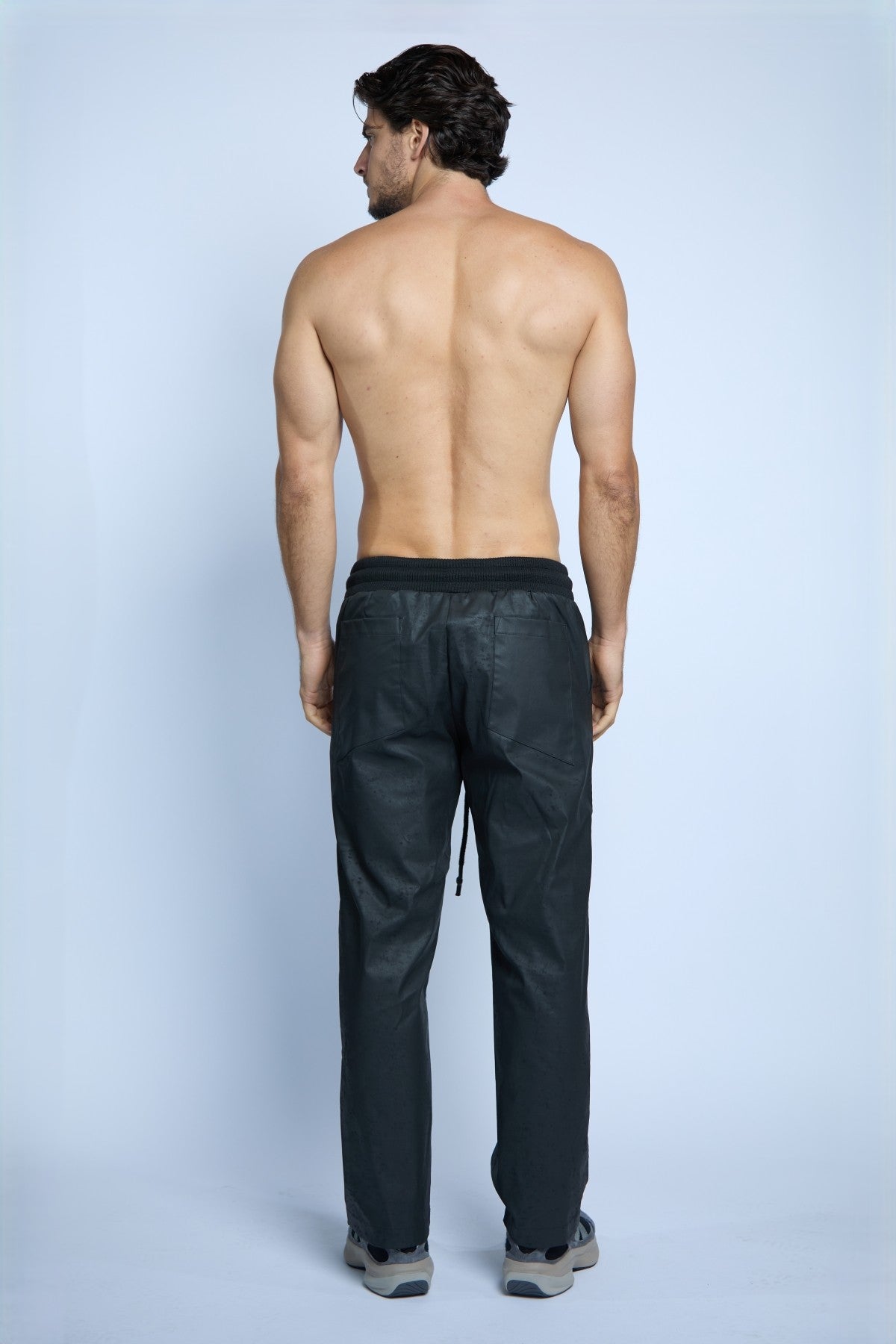 COATED RELAXED PANTS