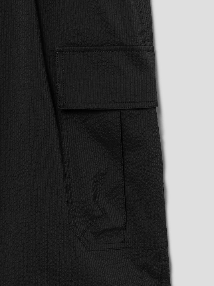 PANTALONES CORTOS CARGO DE SEERSUCKER DE RAYAS ANCHAS NEGRO