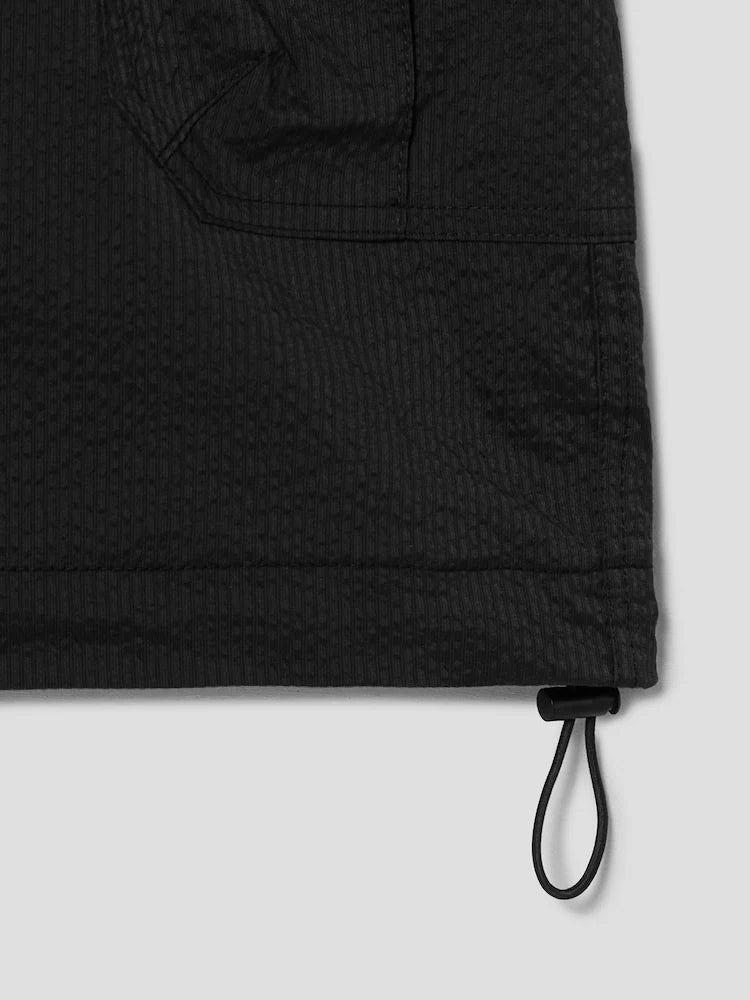 PANTALONES CORTOS CARGO DE SEERSUCKER DE RAYAS ANCHAS NEGRO