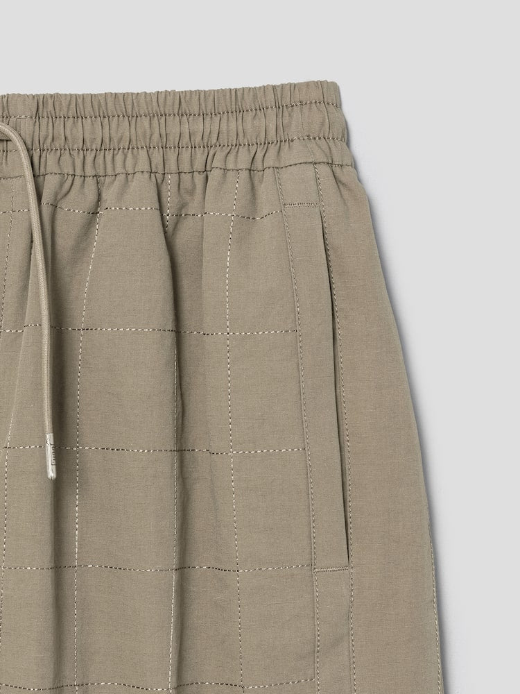 PANTALONES CORTOS DE LINO BEIGE CON COSTURAS ANCHAS