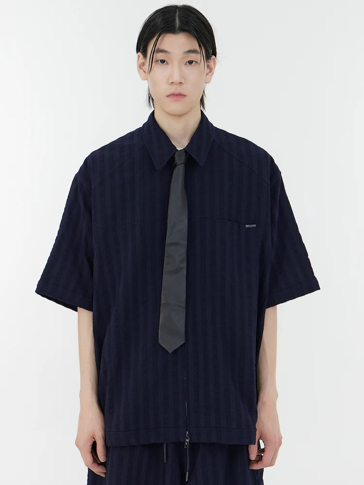 CAMISA DE LANA DE MANGA CORTA CON CREMALLERA Y RAYAS AZUL MARINO