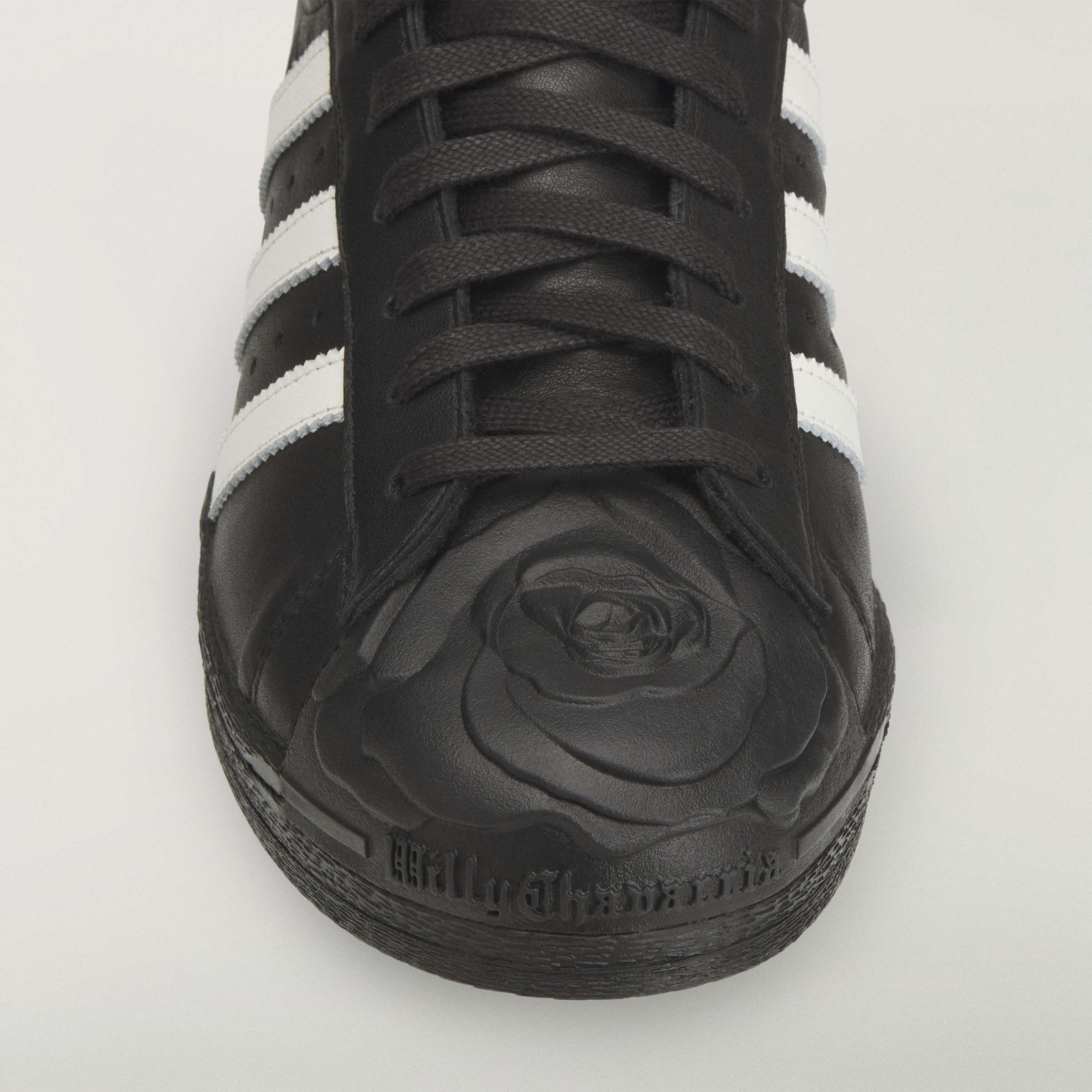 CHAVARRIA SUPERSTAR CBLACK/OWHITE/RED