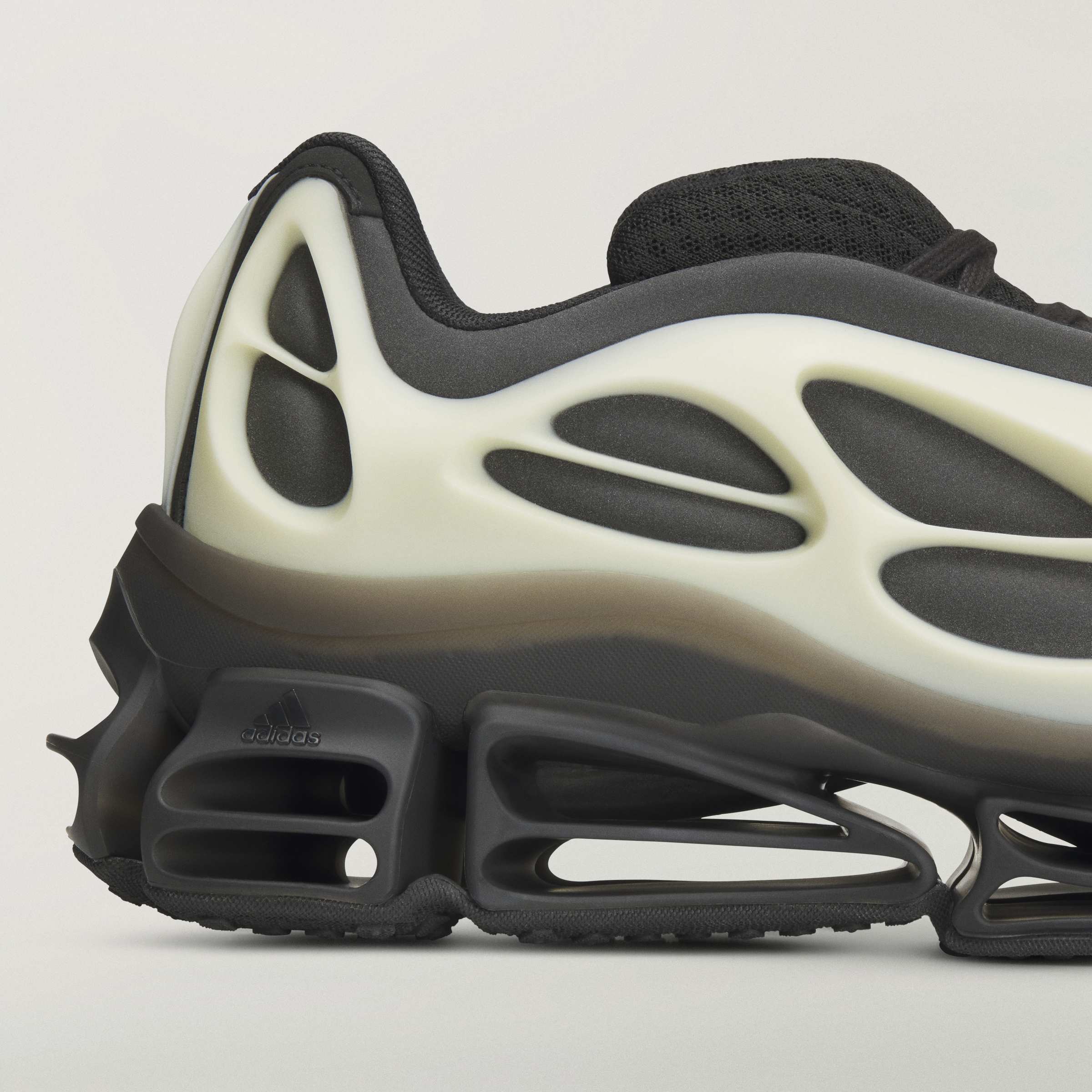 WILLY CHAVARRIA MEG CBLACK/CREWHT/CBLACK