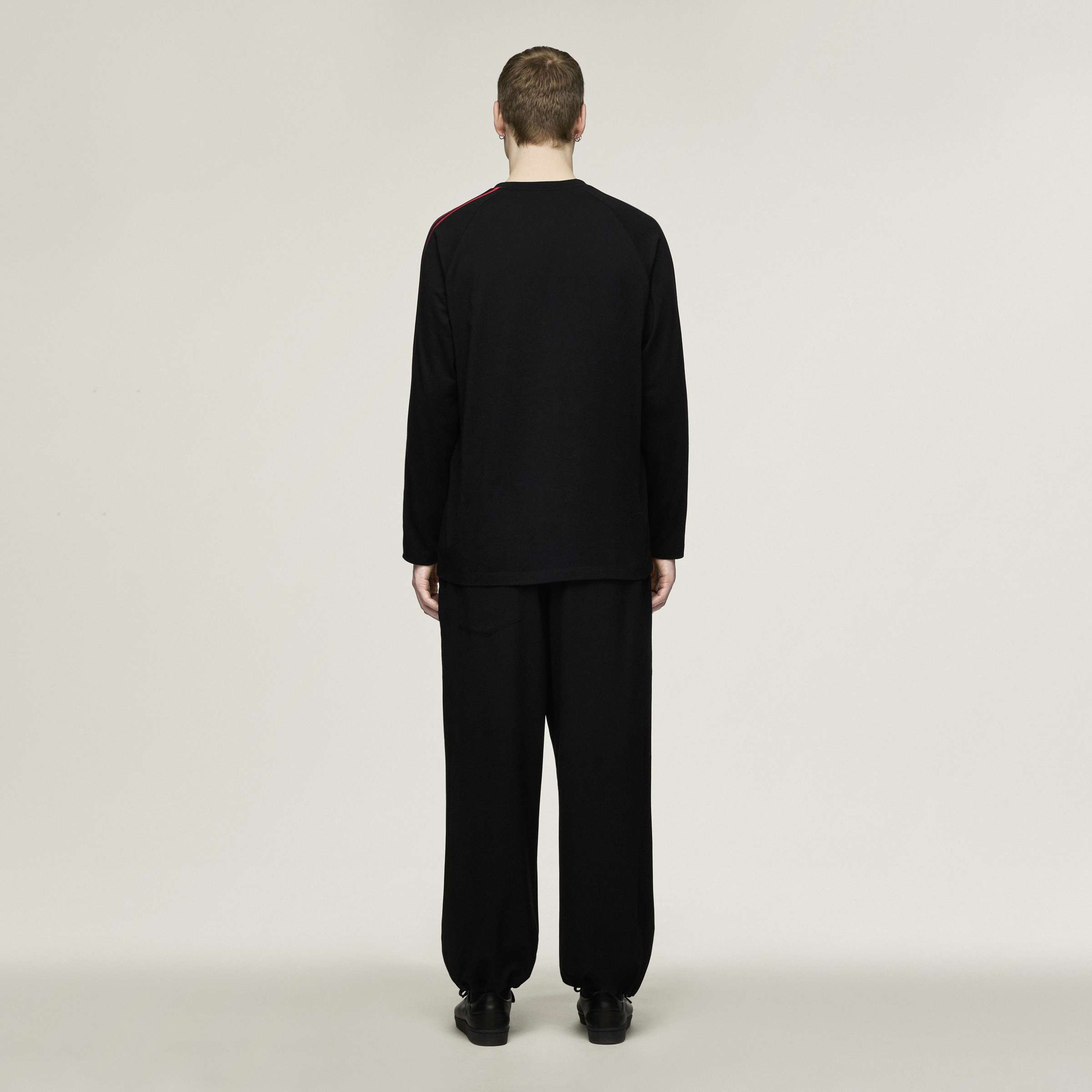 OVS GRD 3S LS T BLACK
