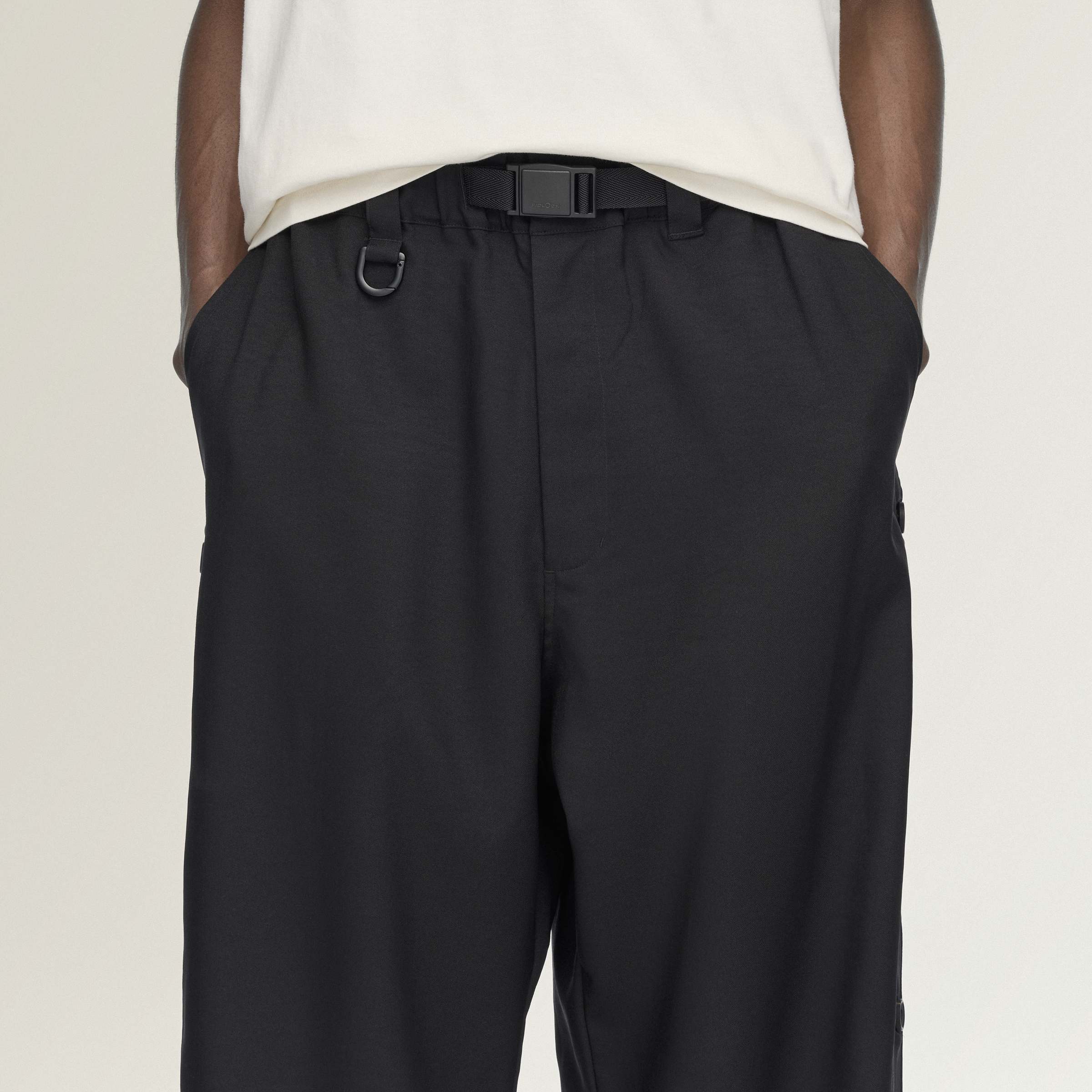 SU ADPT 3S PNT BLACK