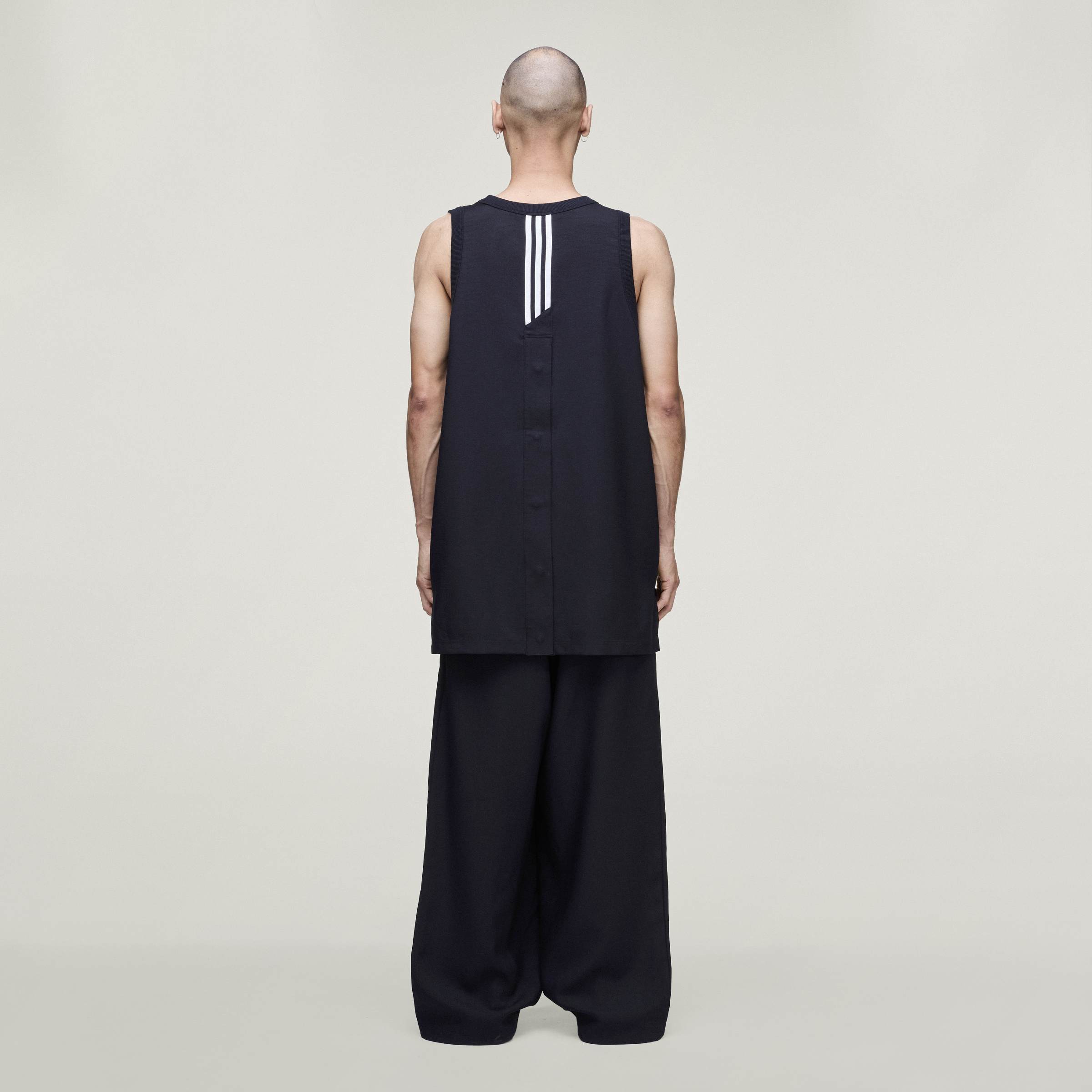 M EL BBALL TANK BLACK