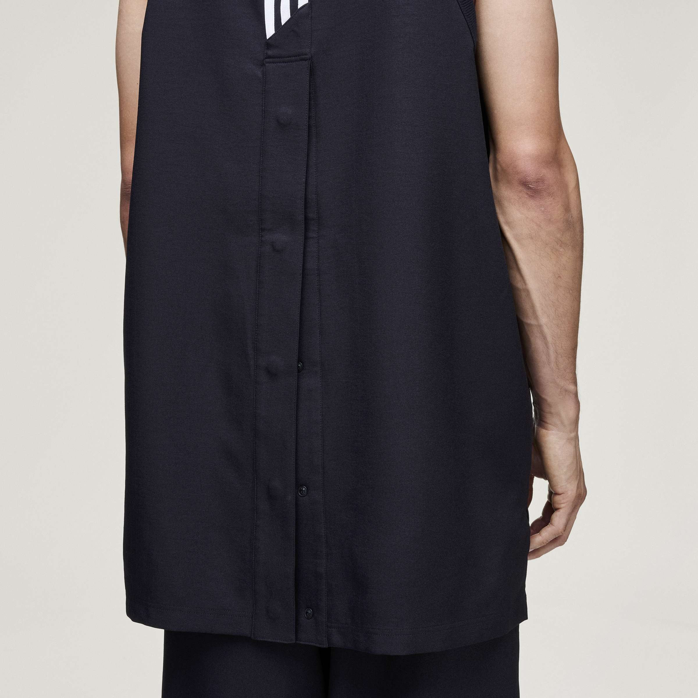 M EL BBALL TANK BLACK