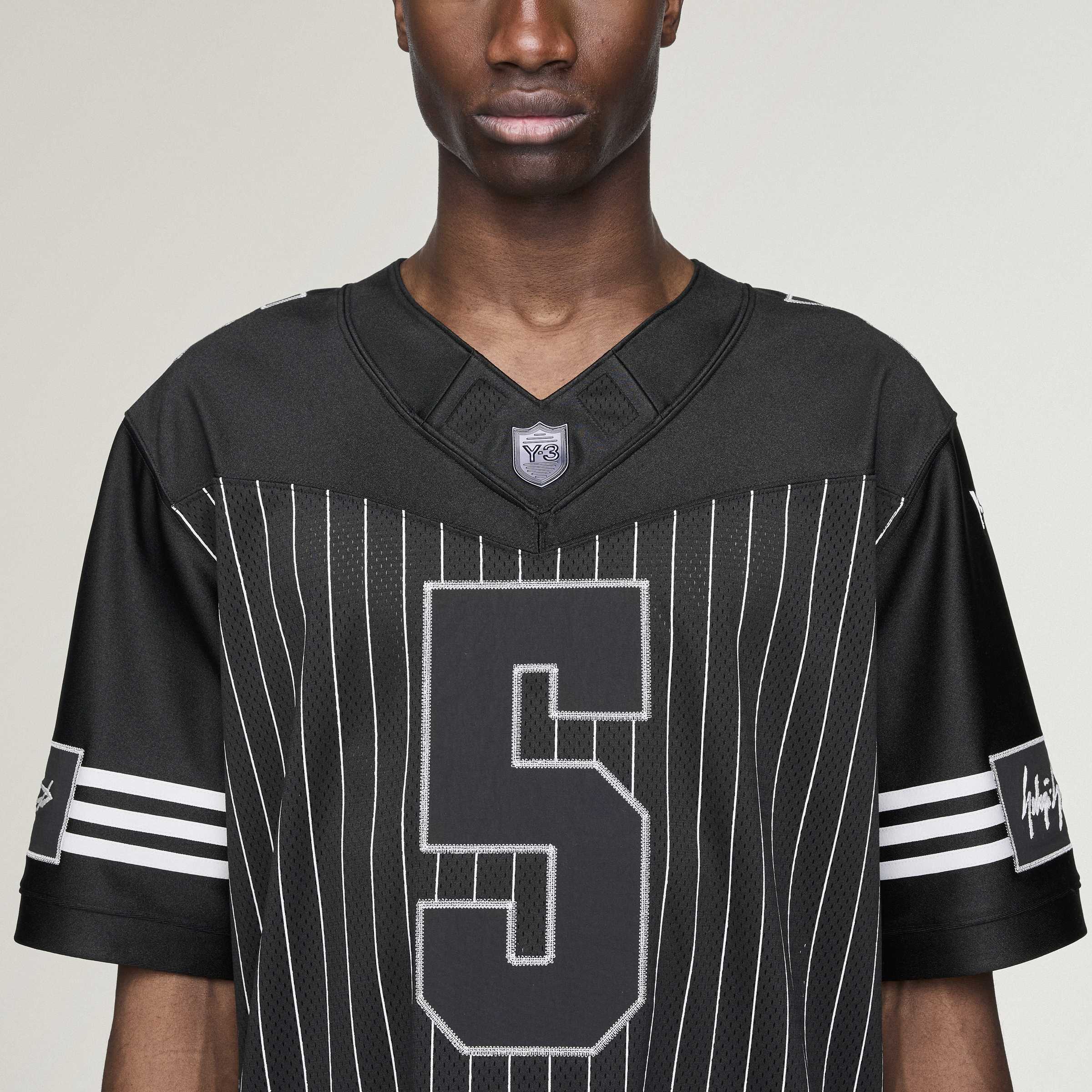 ELITE 5 A FTBL BLACK