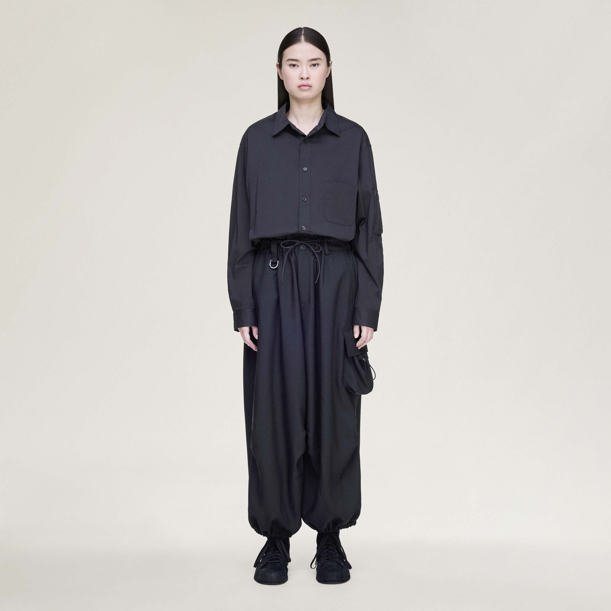 SU CARGO PANTS BLACK