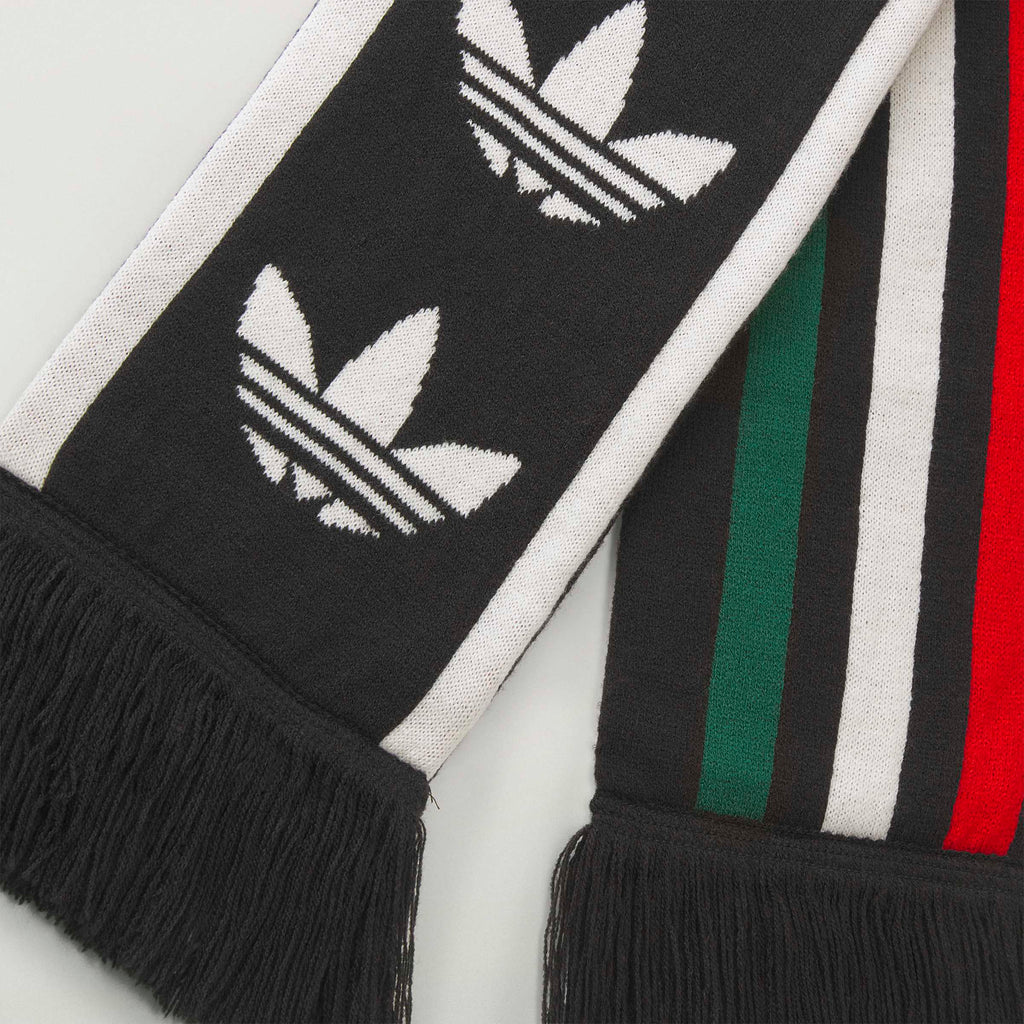CHAVARRIA SOCCER SCARF