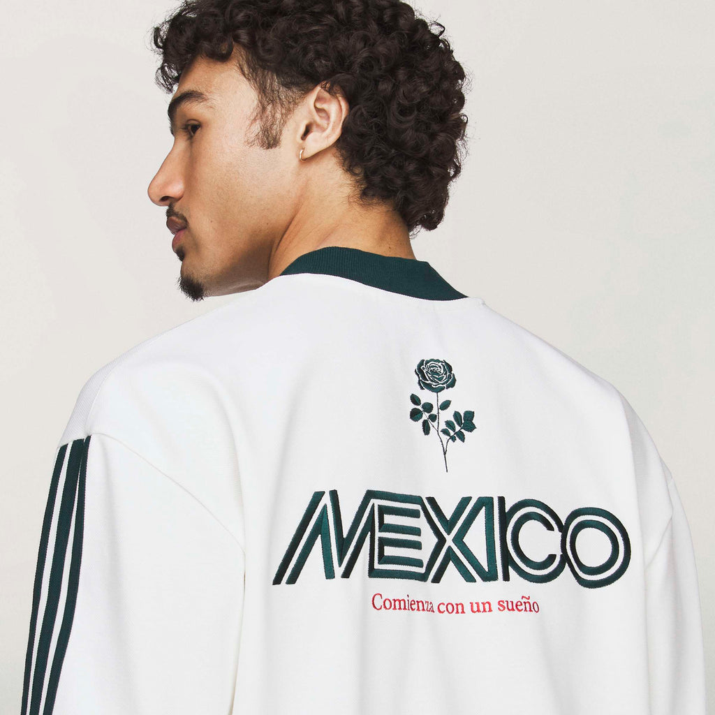 WC SOCCER TEE OWHITE