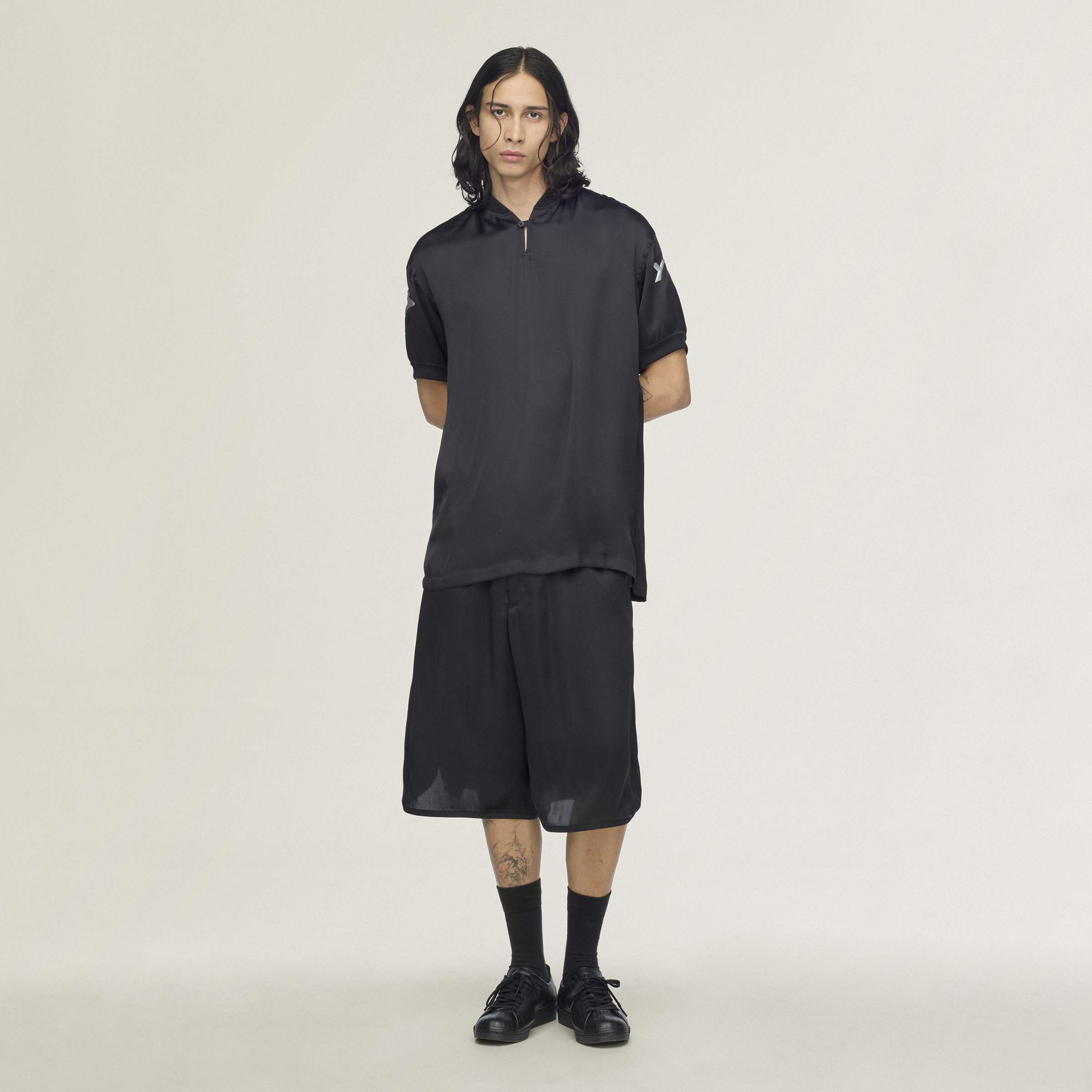 LIQLOGO SAT JRS BLACK