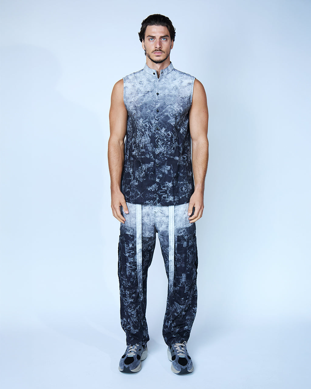 SLEEVELESS SHIRT PRINT CUBEL