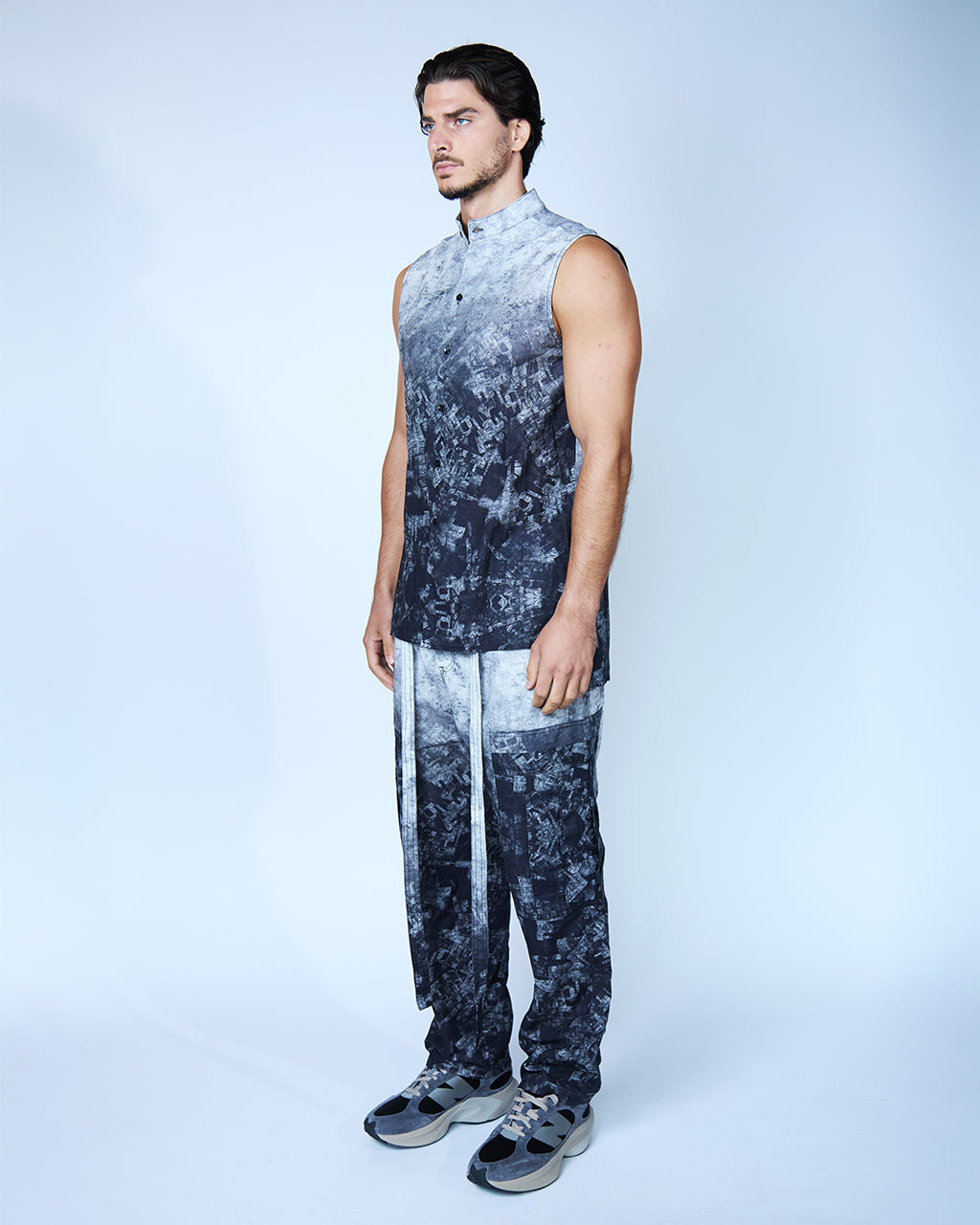 SLEEVELESS SHIRT PRINT CUBEL