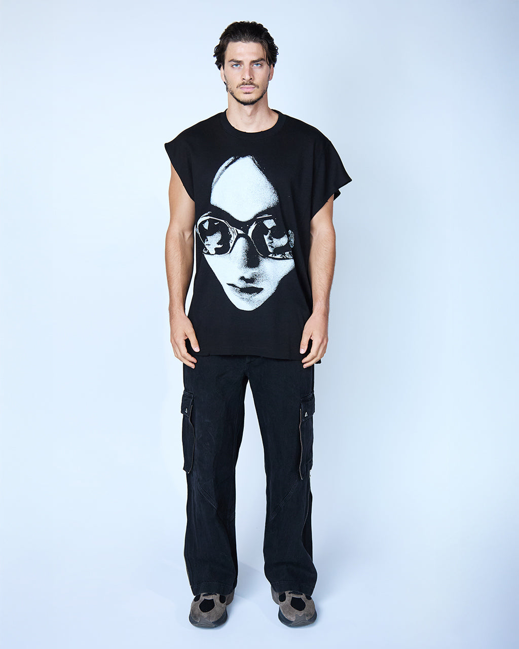 33 FACE SLEEVELESS SHIRT