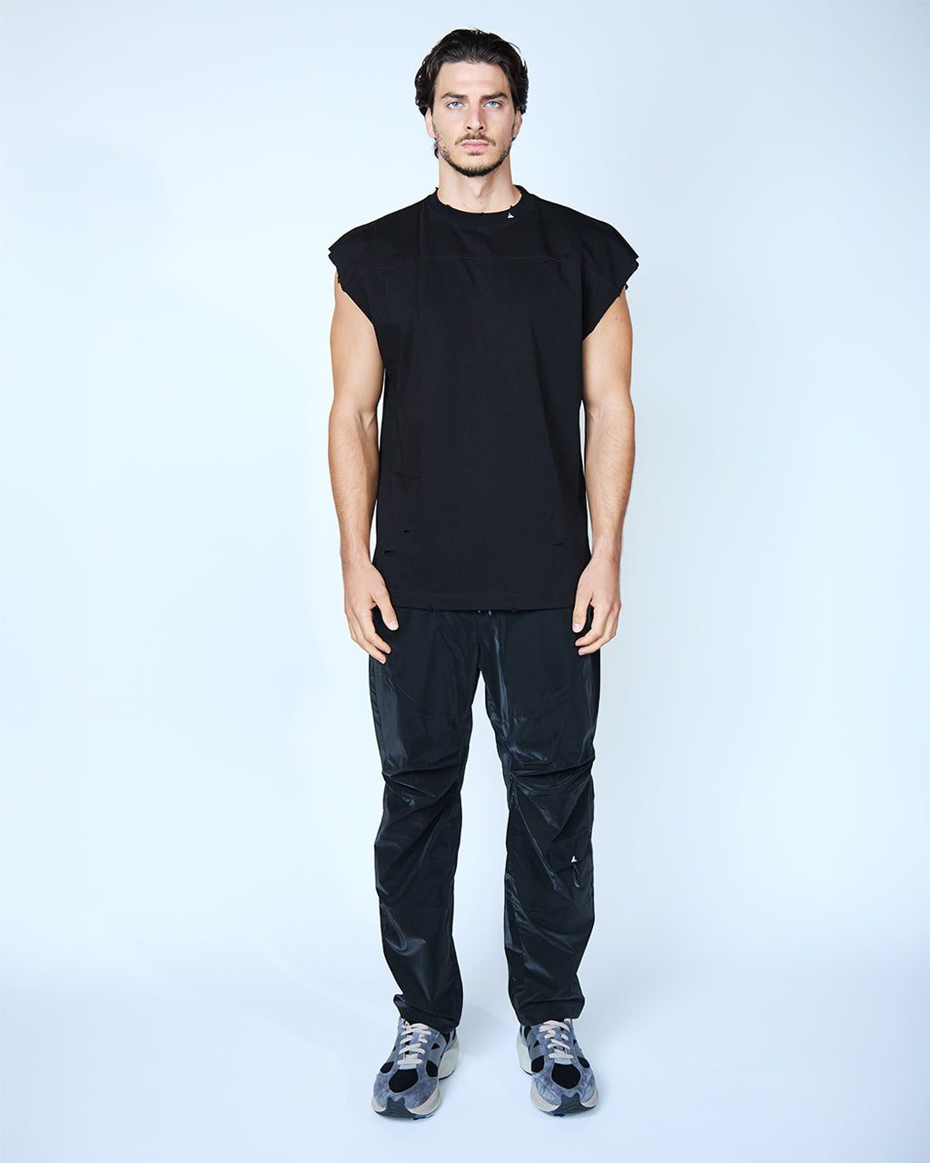 33 WICKED SLEEVELESS SHIRT