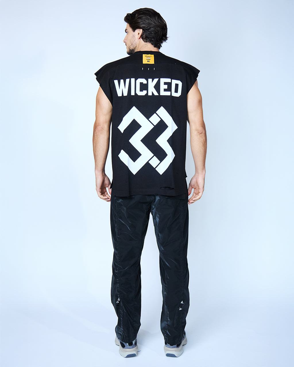 33 WICKED SLEEVELESS SHIRT