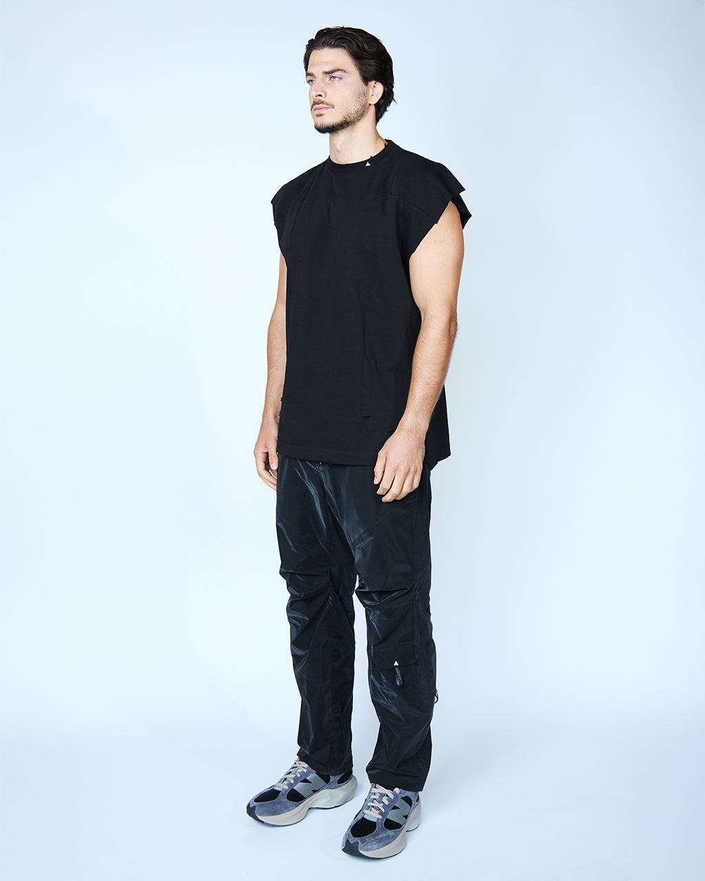 33 WICKED SLEEVELESS SHIRT