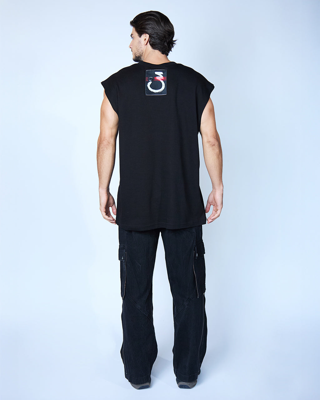 DESTINY SLEEVELESS SHIRT