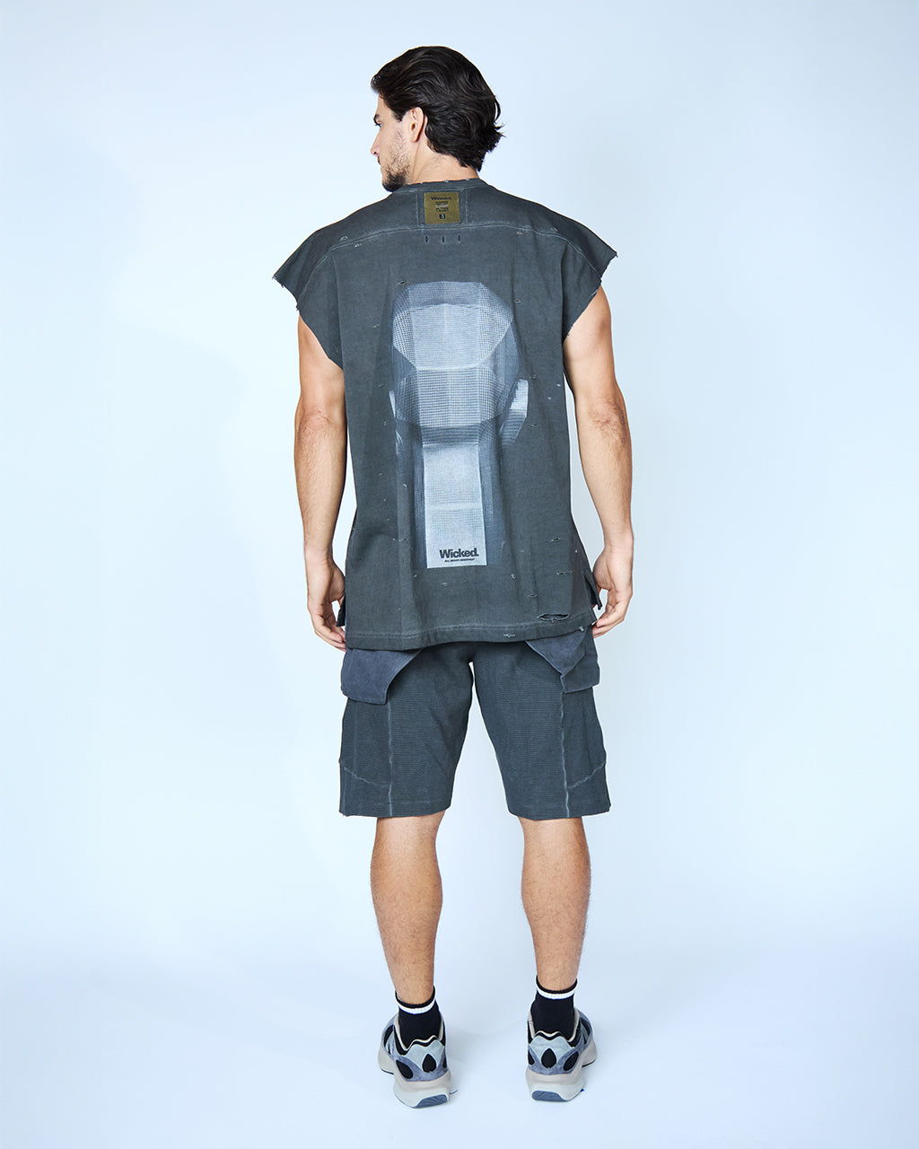 OSAKA UPDATE SLEEVELESS SHIRT