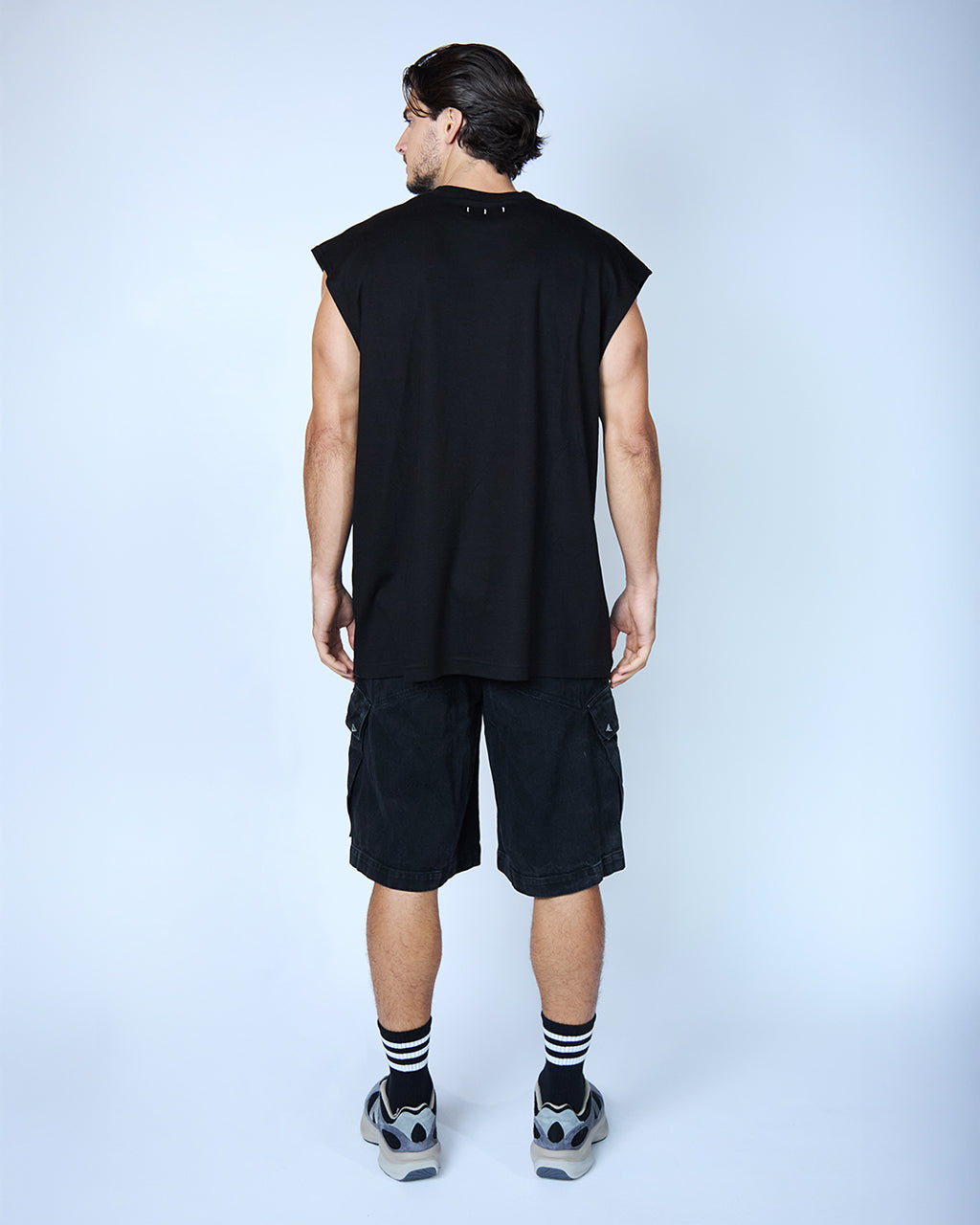 TRUST SLEEVELESS SHIRT